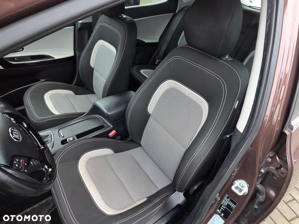 Kia Ceed 1.6 GDI DCT Platinum Edition - 11