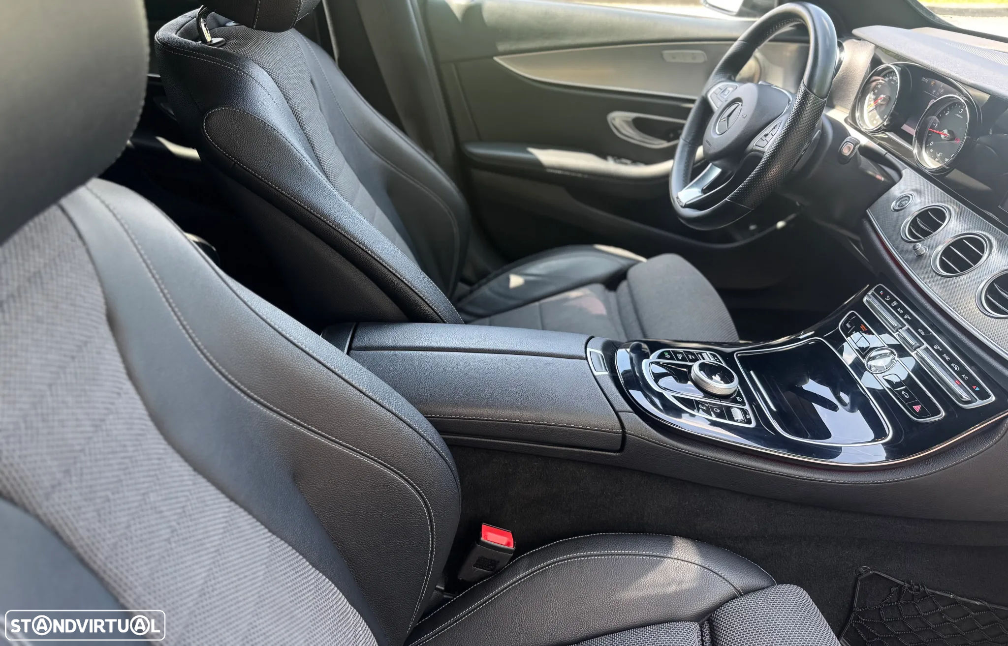 Mercedes-Benz E 220 d AMG Line - 22