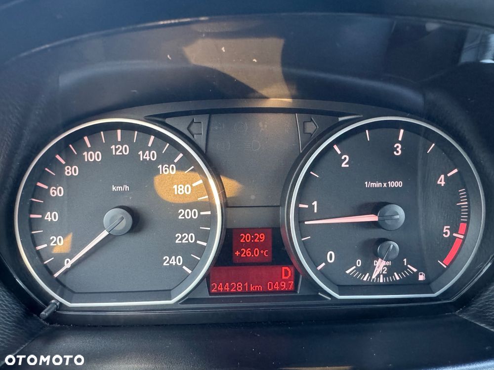 BMW Seria 1 - 15