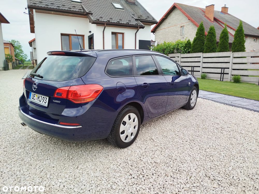 Opel Astra 1.4 Turbo 150 Jahre - 12