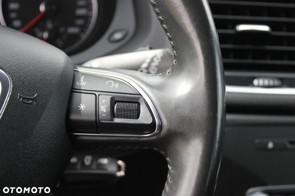 Audi Q3 2.0 TDI Edycja Specjalna - 35