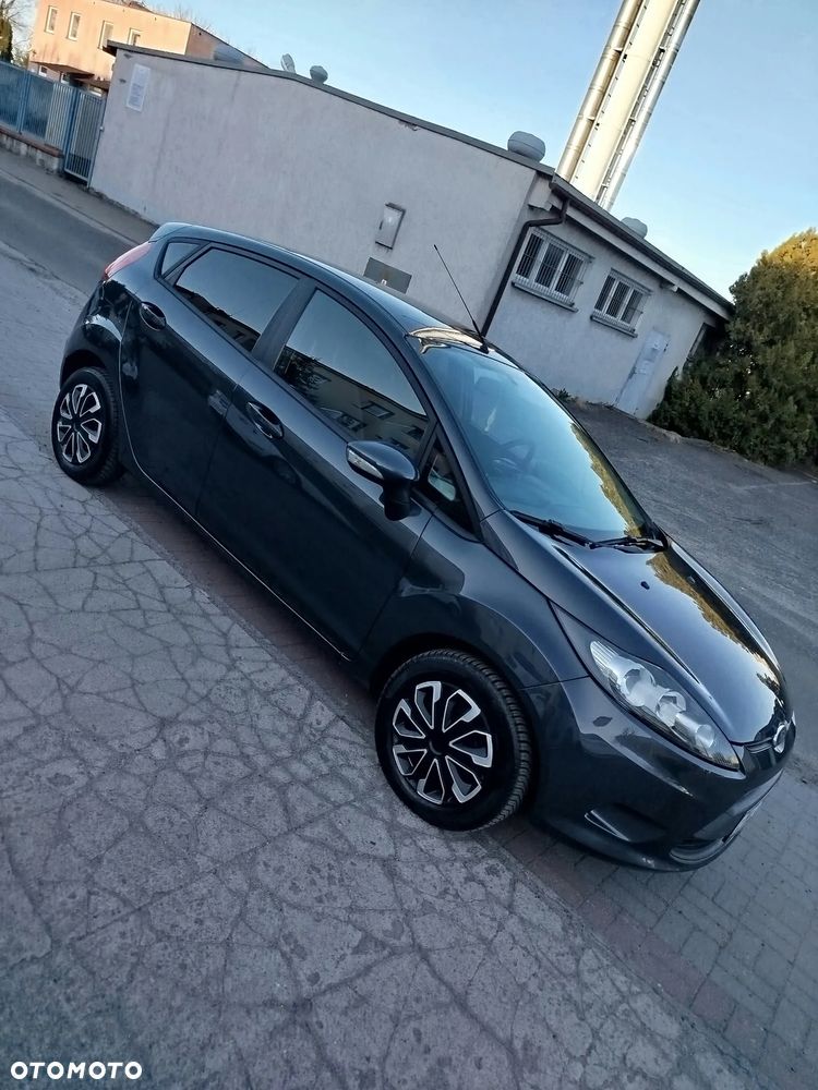 Ford Fiesta - 9