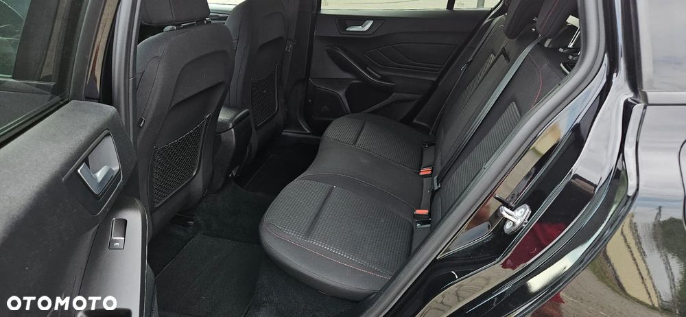 Ford Focus 1.5 EcoBoost Start-Stopp-System ST-LINE - 7