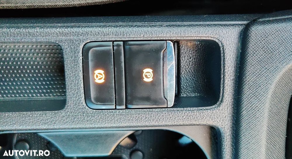 Skoda Octavia 2.0 TDI DSG Ambition - 23