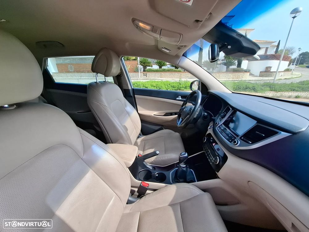 Hyundai Tucson 1.7 CRDi Executive - 9