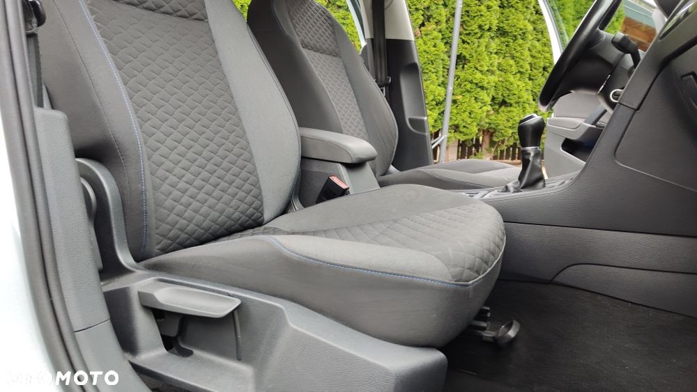 Volkswagen Golf - 8