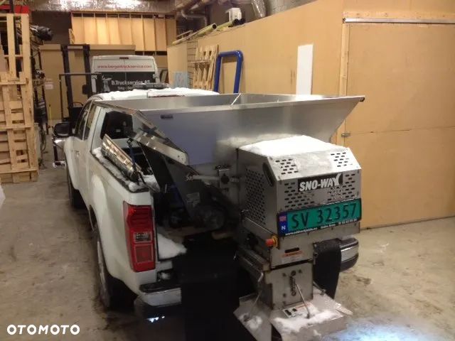 Piaskarka Solarka Posypywarka Epoke Schmidt Nido SnoWay Snowex Hilltip multicar dostawczy pickup Pick-Up bus - 7