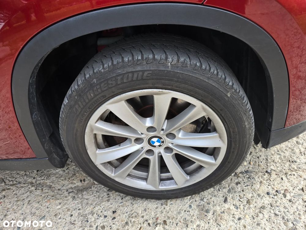 BMW X1 sDrive18i - 18