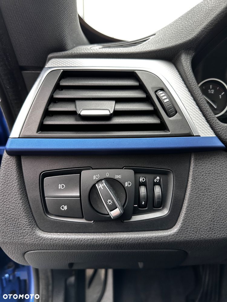 BMW 3GT 330i xDrive M Sport - 11