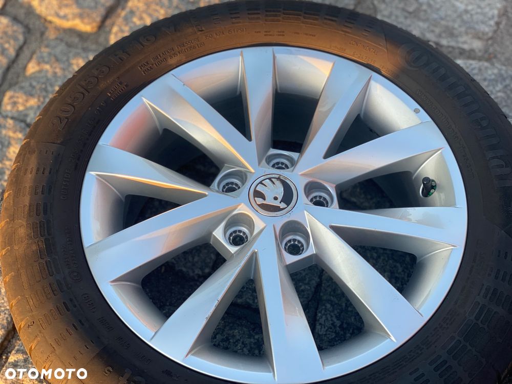 5x112 koła Skoda Octavia z oponami 205/55 R16 alufelgi 5E0 - 5