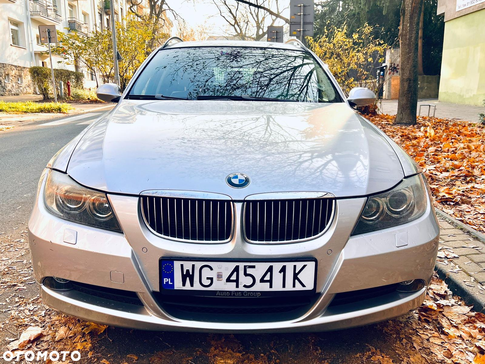 BMW Seria 3 325i xDrive Touring - 6