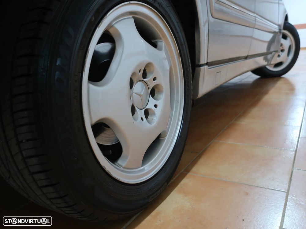 Mercedes-Benz E 220 CDI Elegance - 8
