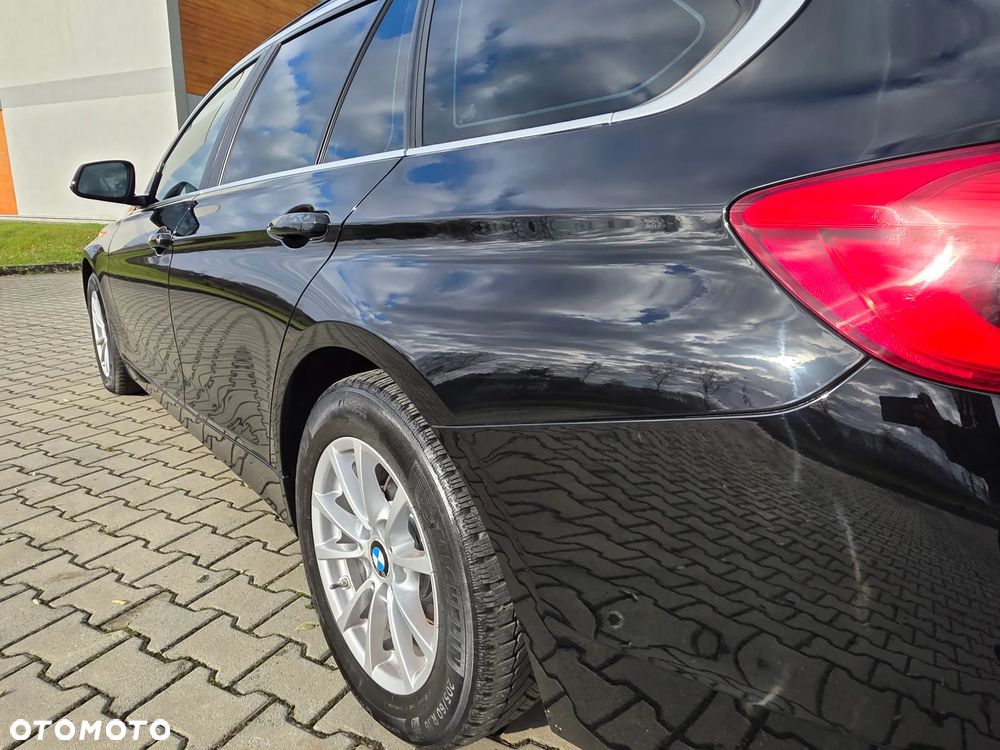 BMW Seria 3 318d Edition Luxury Line Purity - 17