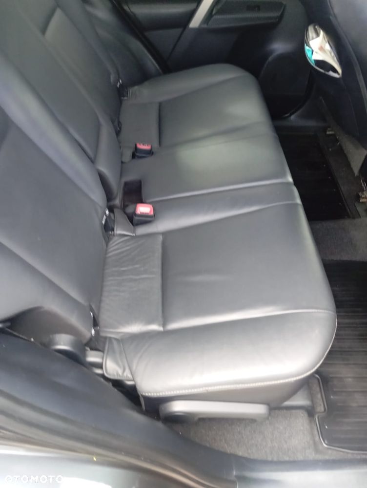 Toyota RAV4 2.0 D-4D Prestige - 22