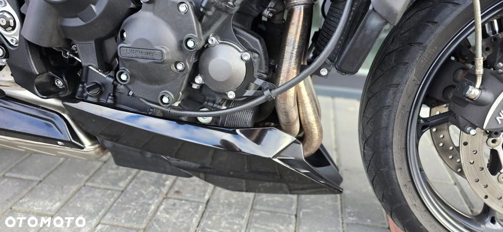 Triumph Street Triple - 13
