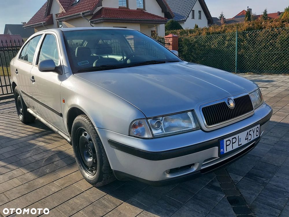 Skoda Octavia 2.0 GLX - 1