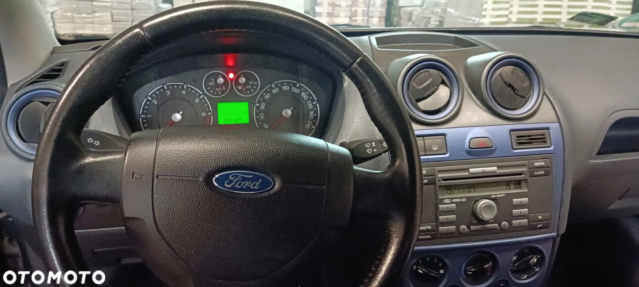 Ford Fiesta 1.3 Ambiente - 8