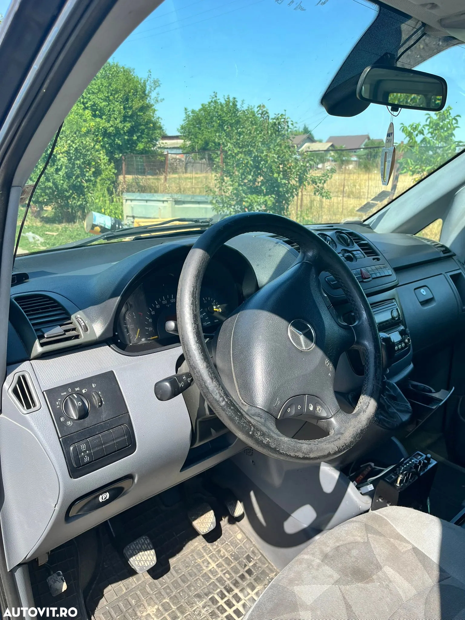Mercedes-Benz Viano - 12