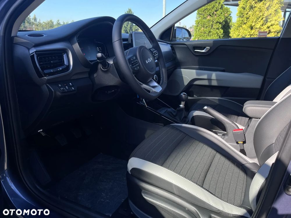 Kia Stonic 1.2 L - 10