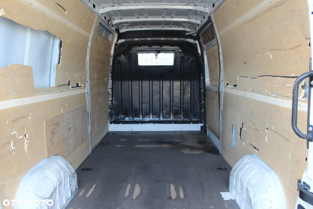 Nissan NV400 - 10