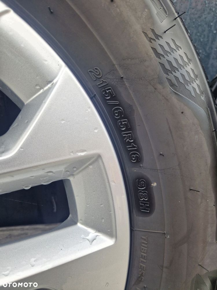 koła komplet dacia duster ii 215/65r16 - 3