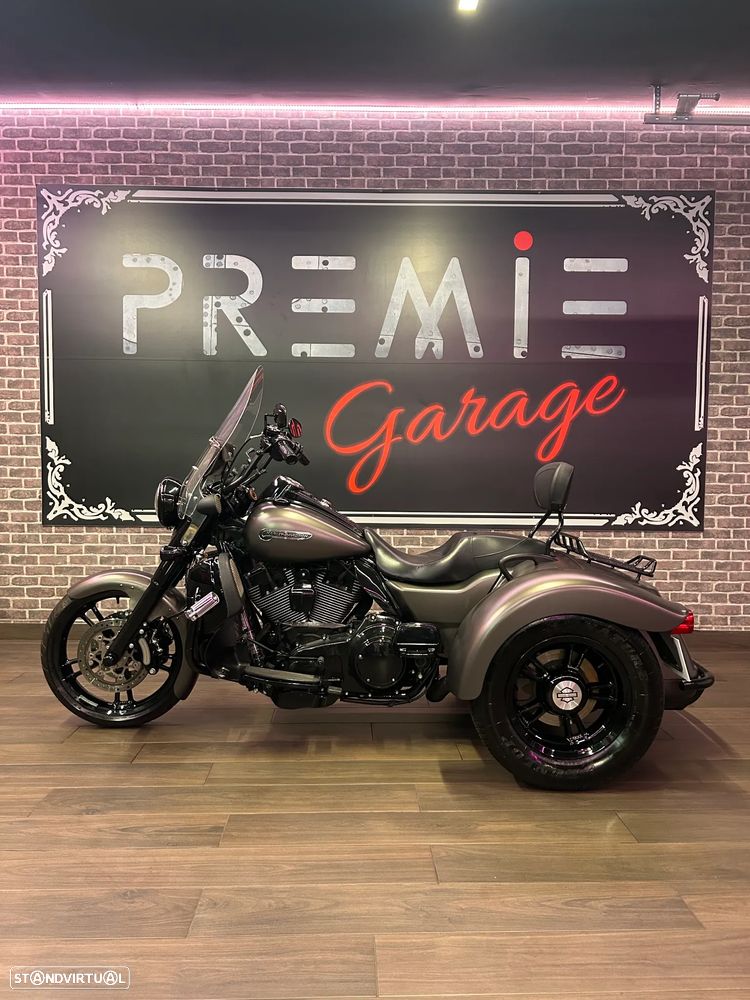 Harley-Davidson FLT FLRT FREEWHEELER - 4