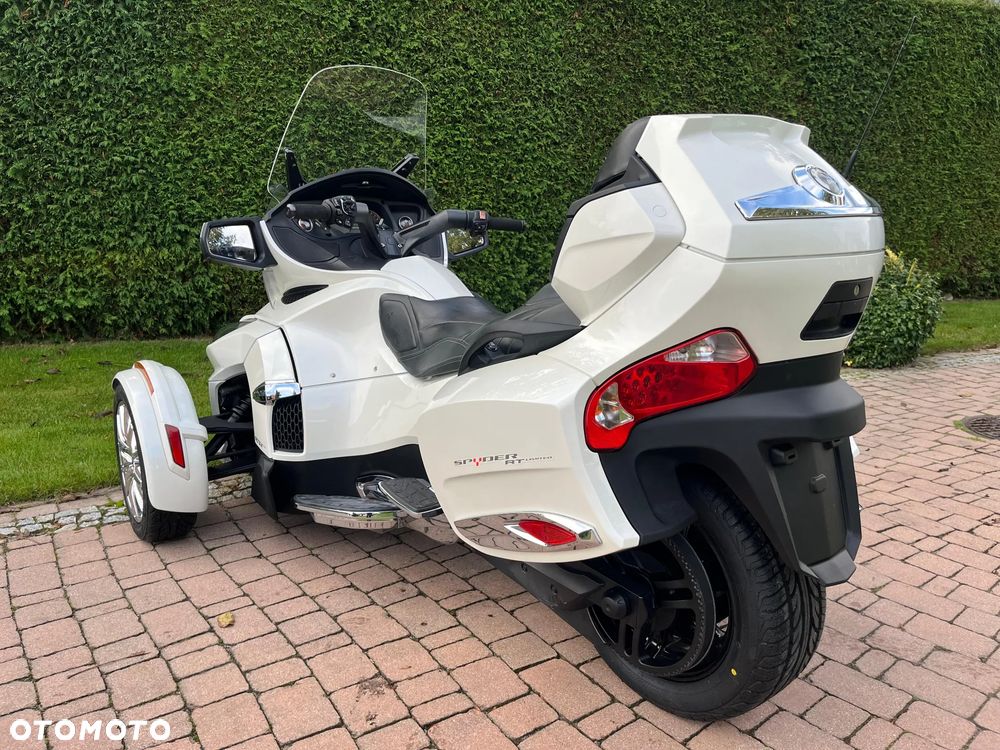 Can-Am Spyder - 5