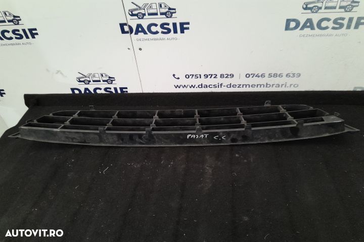 Grila bara fata centru 3C8853677 3C8853677 Volkswagen VW Passat CC 1 - 2