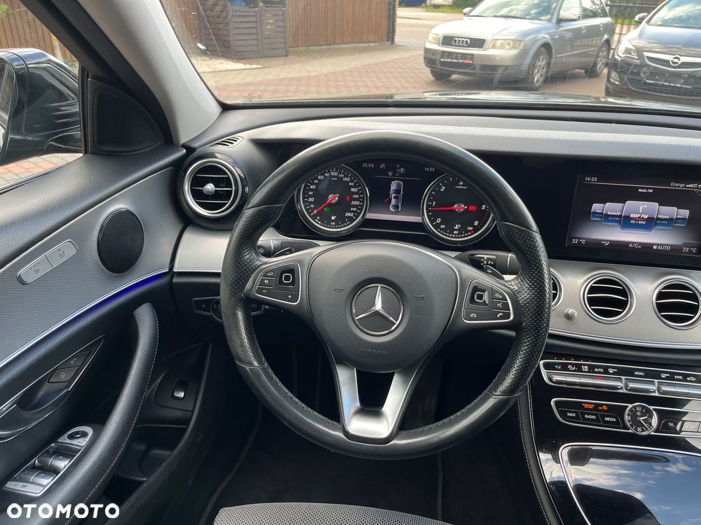 Mercedes-Benz Klasa E 200 d 9G-TRONIC - 25