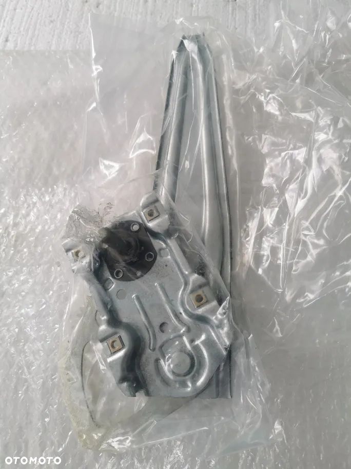 Toyota  Yaris III  podnośnik szyby 69840-0D230 - 1