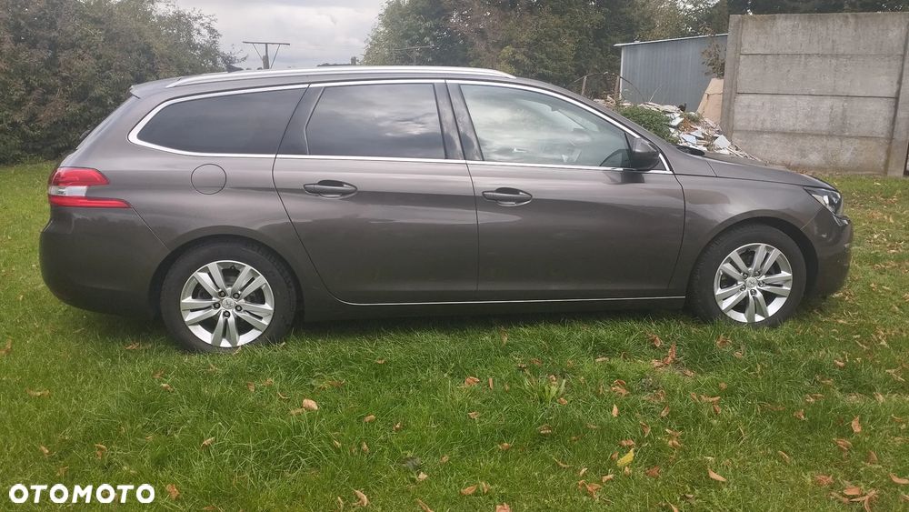 Peugeot 308 1.6 BlueHDi Allure S&S - 9