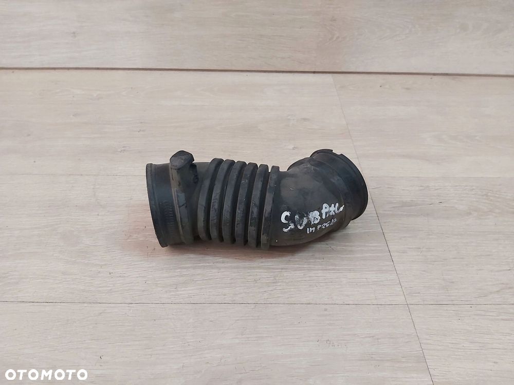 SUBARU Impreza Kombi WRX STI rura dolotu powietrza A13FE00 - 1