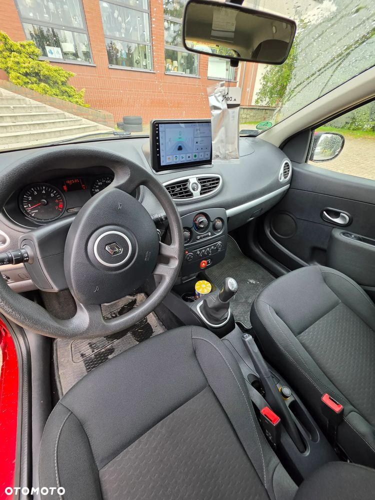 Renault Clio 1.2 16V Expression - 6