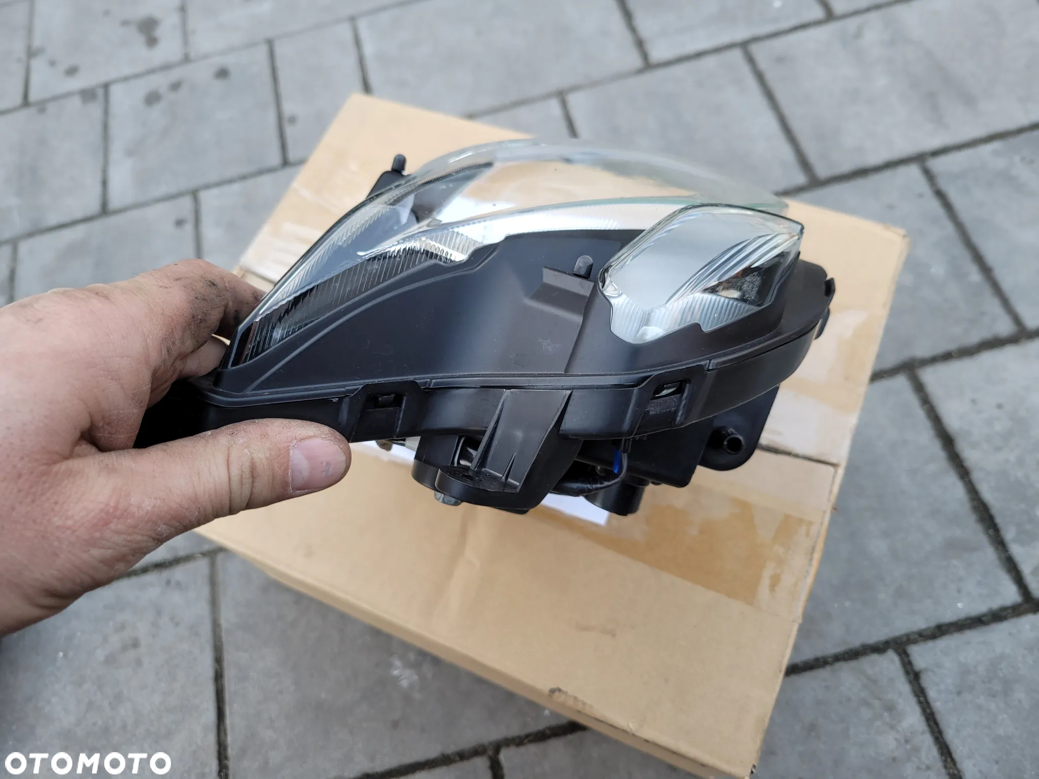 Lampa przód, przednia Suzuki GSX-S 750 GSXS 750 - 14