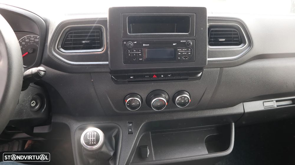 Renault Master 2.3 dCi 135 L2H2 - 10