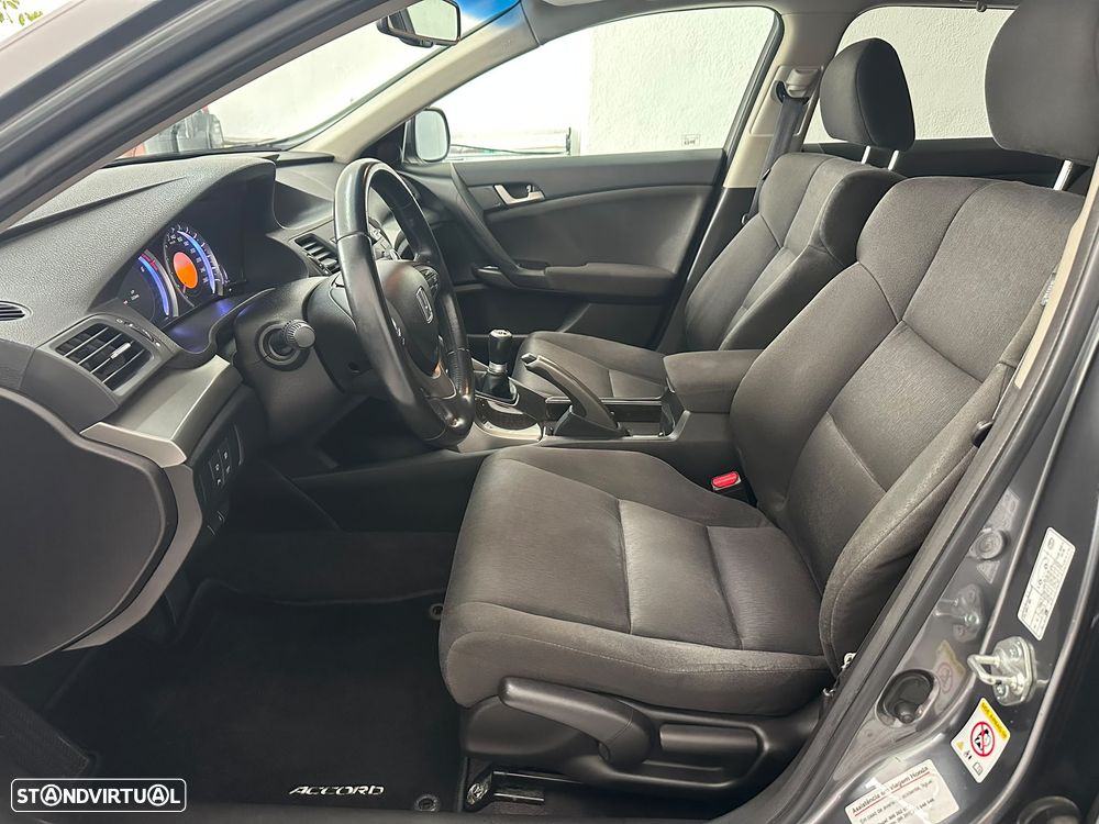 Honda Accord Tourer 2.2 i-DTEC Elegance - 11