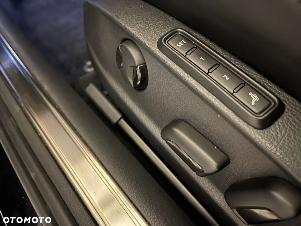 Volkswagen Passat 2.0 TSI 4Mot Highline DSG - 20