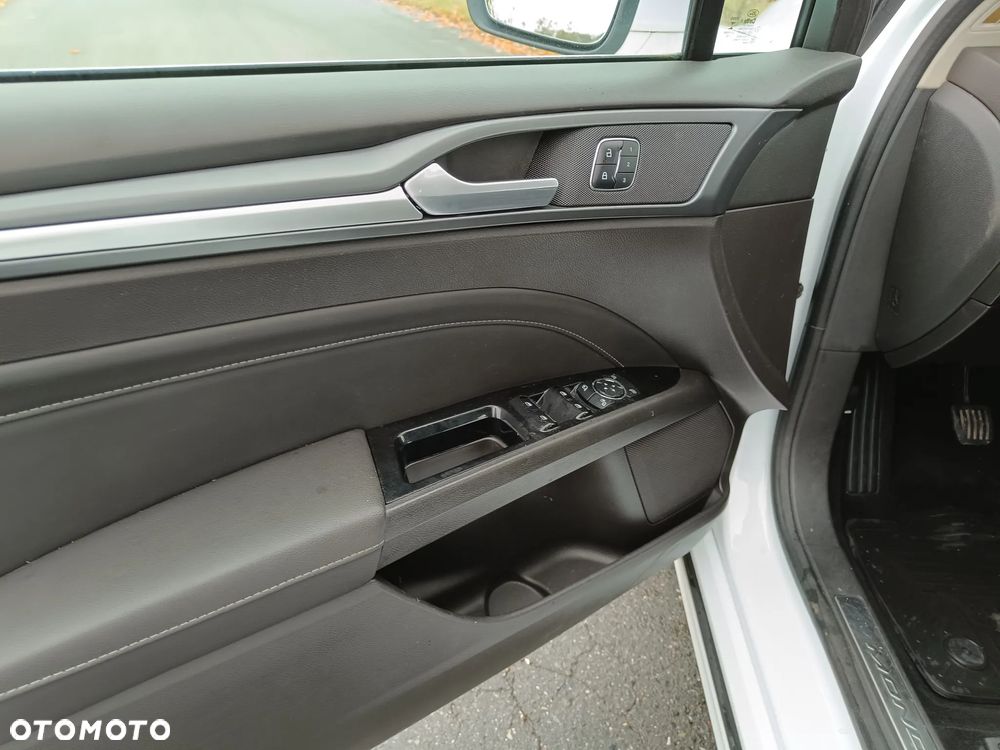 Ford Mondeo 2.0 TDCi Titanium - 12