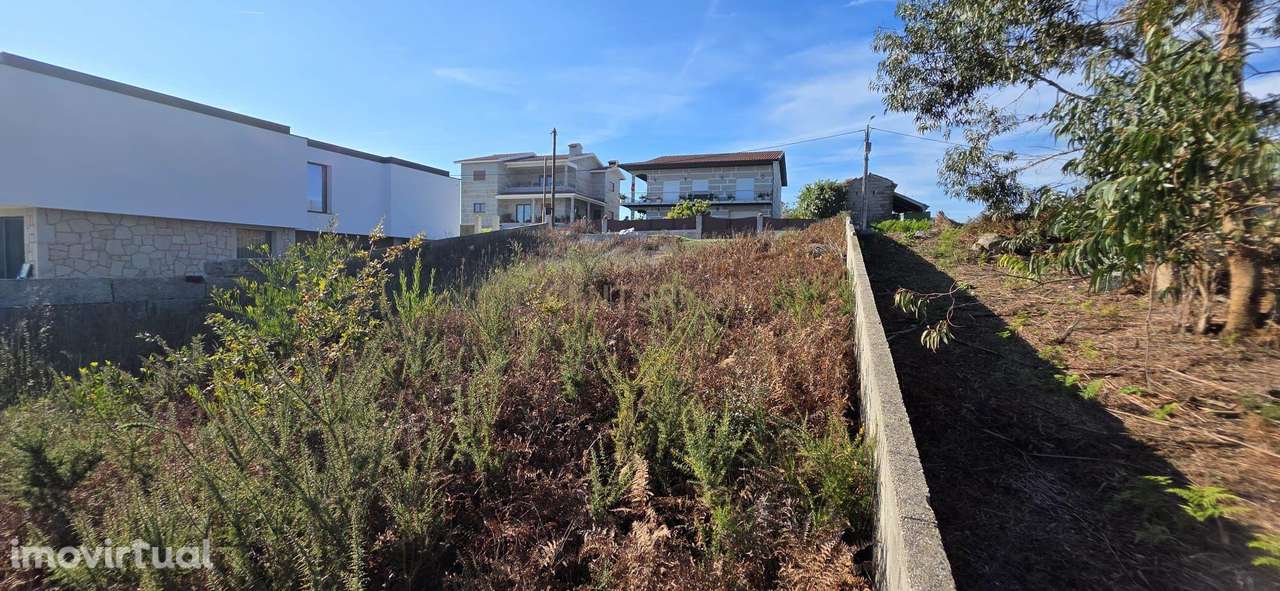 Terreno com viabilidade de construção em Alpendorada - Grande imagem: 3/9