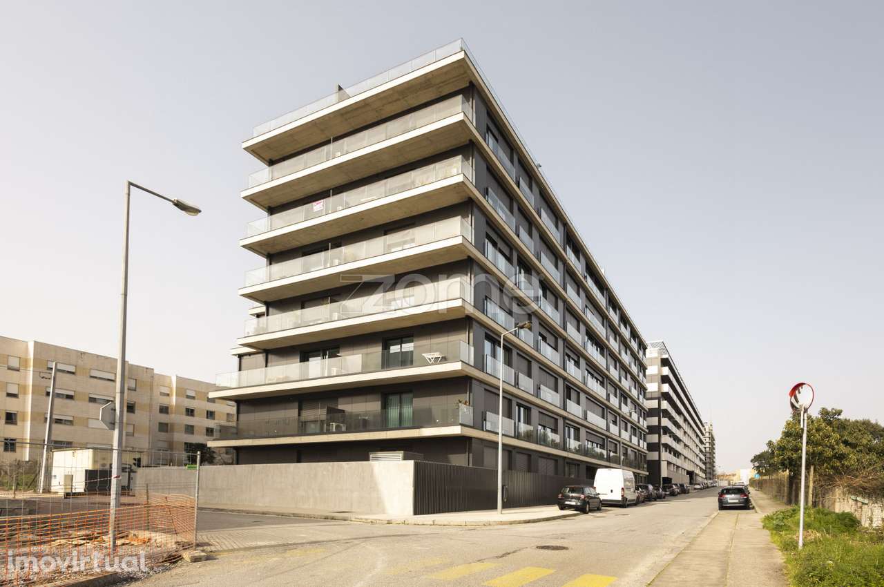 T0+1 Refúgio Urbano para Arrendar com Garagem e Arrumos em Matosinhos - Grande imagem: 3/28