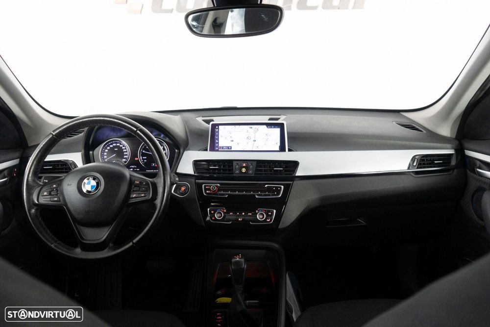 BMW X1 25 e xDrive Corporate Edition - 22