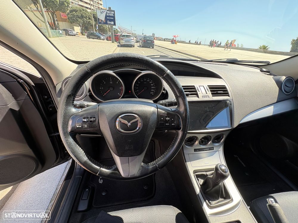 Mazda 3 Hatchback MZ-CD 1.6 Exclusive - 17