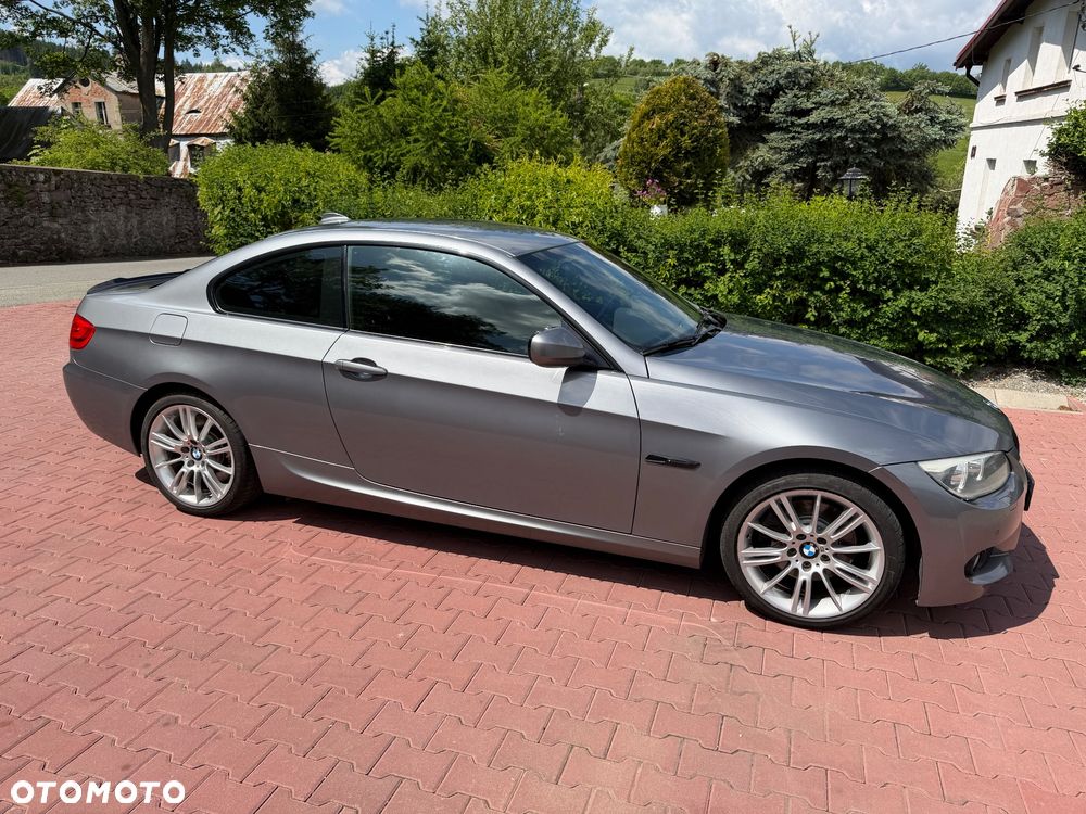 BMW Seria 3 330d xDrive - 9