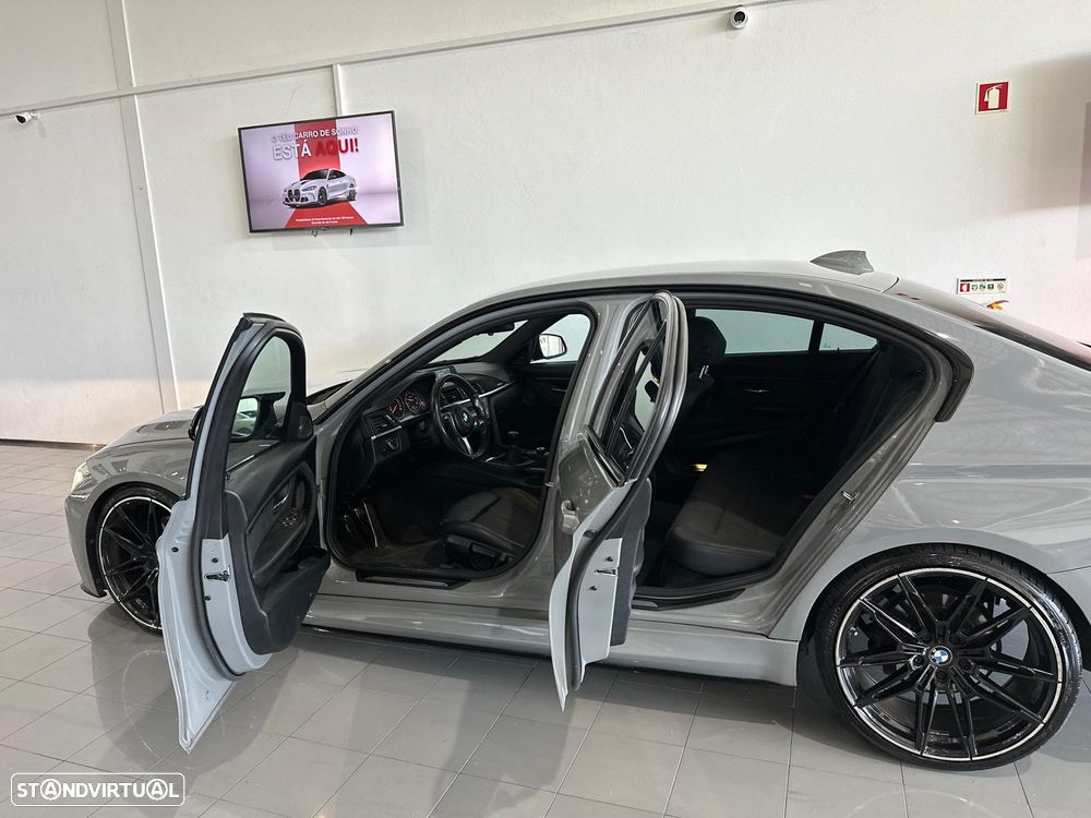 BMW 320 d Pack M - 10