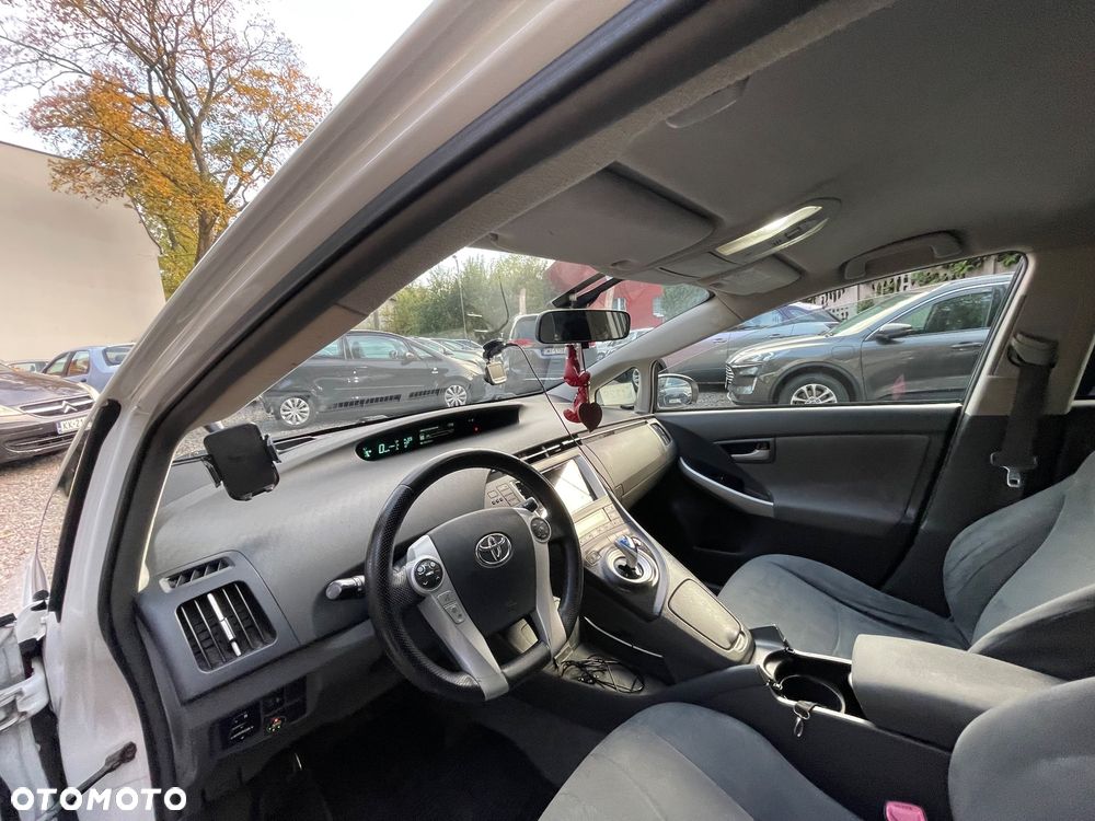 Toyota Prius - 12