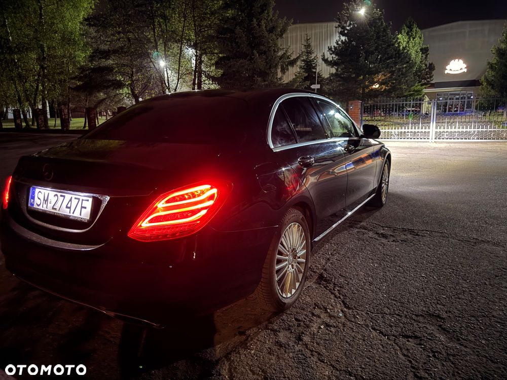 Mercedes-Benz Klasa C 180 7G-TRONIC - 23