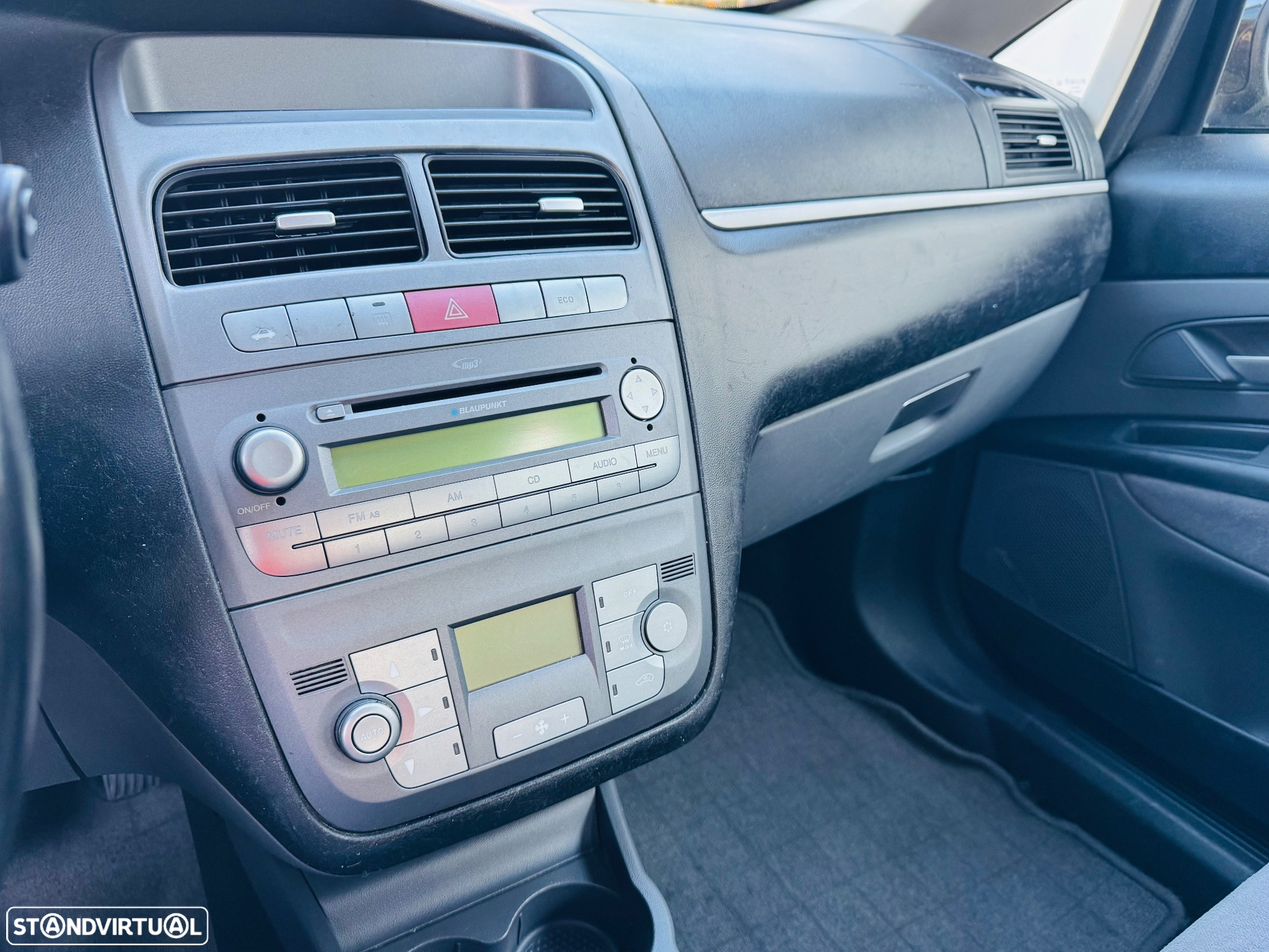 Fiat Linea 1.3 M-Jet Emotion Dualogic - 26
