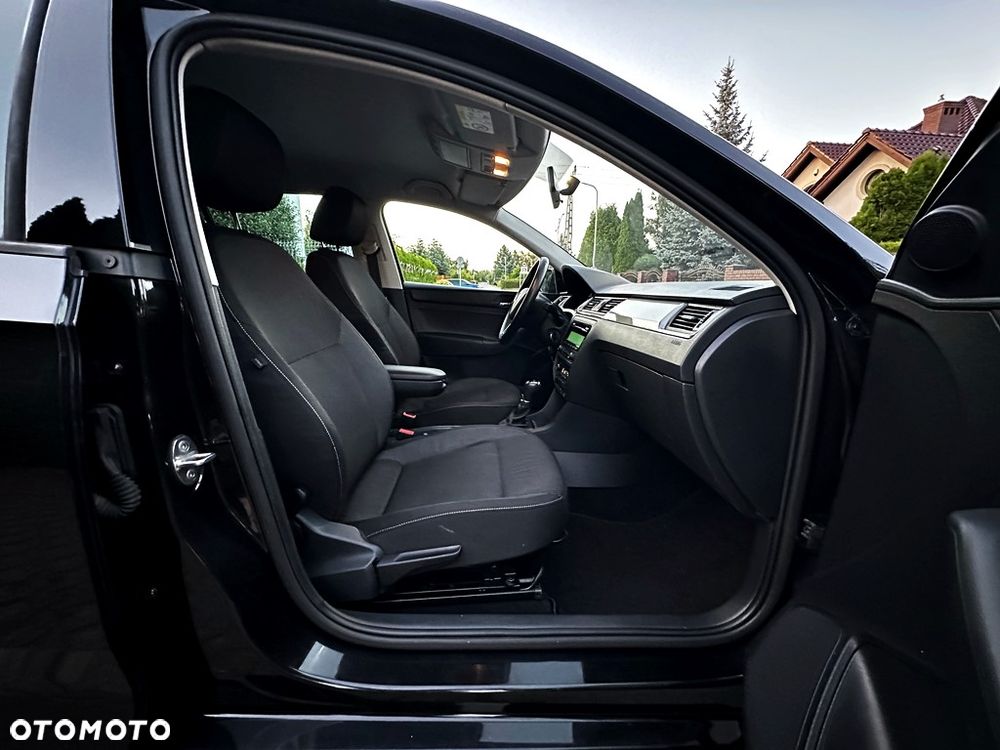 Skoda RAPID 1.6 TDI DSG Drive - 7