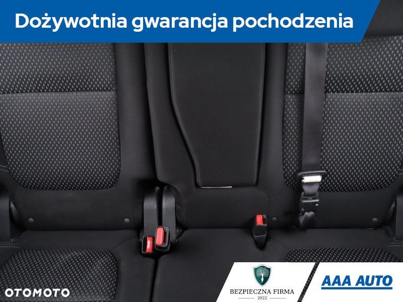 Mitsubishi Outlander - 12