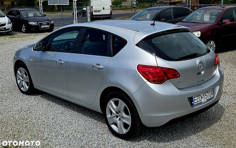 Opel Astra - 20